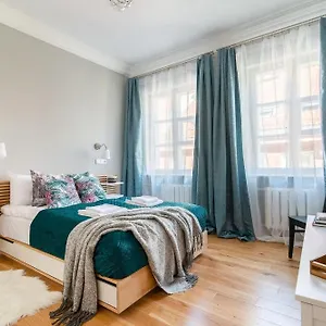 rent-like-home-apartament-plac-zamkowy-ii.warsawhotelspoland.com/